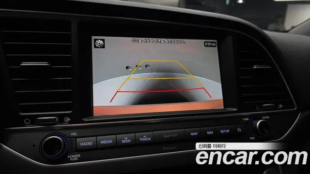 Hyundai Avante 2017 thumb 11