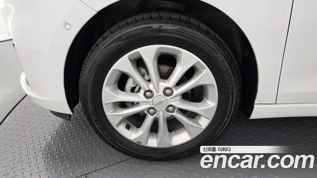 Chevrolet Spark 2021 thumb 12