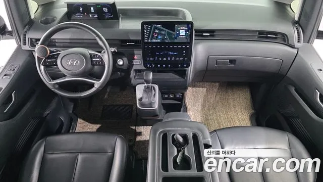 Hyundai Staria 2021 thumb 6