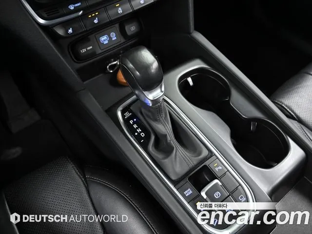 Hyundai Santa Fe 2018 thumb 4