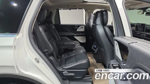 Lincoln Aviator 2022 thumb 8