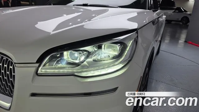 Lincoln Aviator 2022 thumb 11