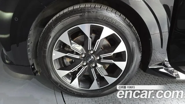 Kia Carnival 2023 thumb 11
