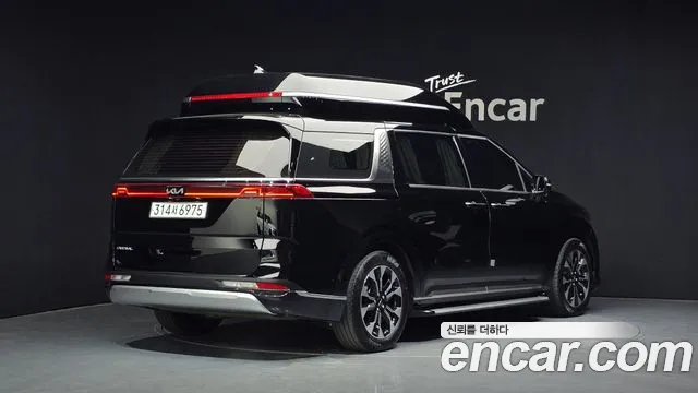 Kia Carnival 2022 thumb 2