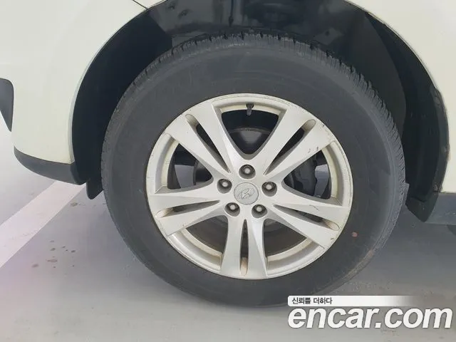 Hyundai Санта Фе 2011 thumb 4