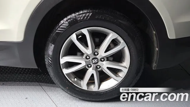 Hyundai Санта Фе 2013 thumb 10