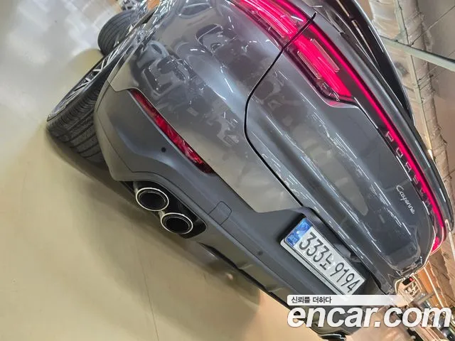 Porsche Cayenne 2020 thumb 11