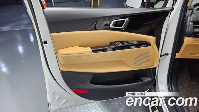 Kia Carnival 2021 thumb 10