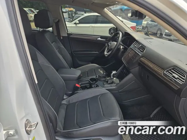 Volkswagen Tiguan Allspace 2023 thumb 4