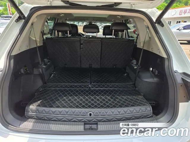 Volkswagen Tiguan Allspace 2023 thumb 8