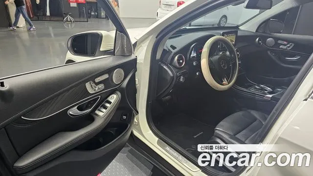 Mercedes-Benz GLC 2018 thumb 10
