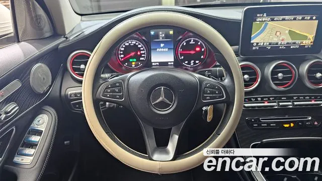 Mercedes-Benz GLC 2018 thumb 8