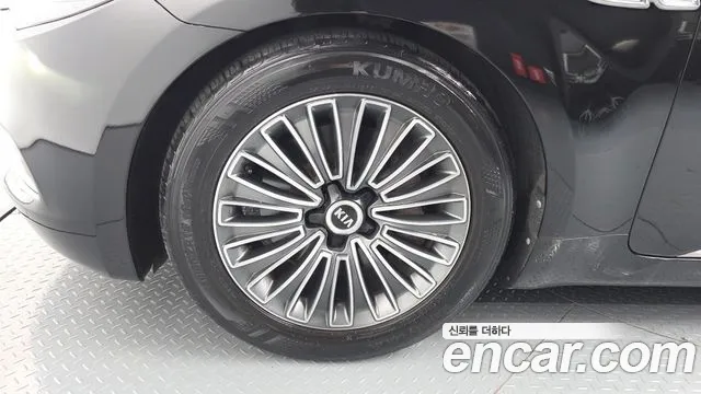 Kia K9 2012 thumb 11