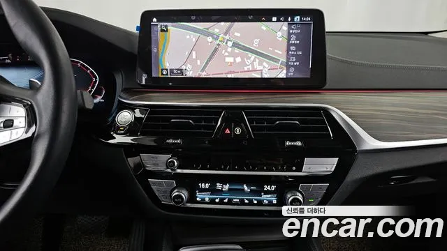 BMW 6 серии Gran Turismo 2023 thumb 2