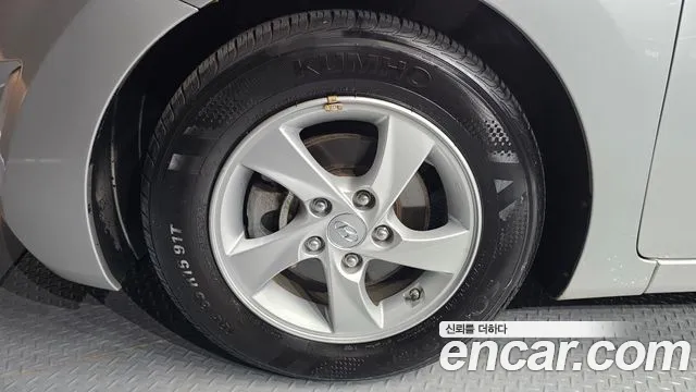 Hyundai Elantra 2015 thumb 7