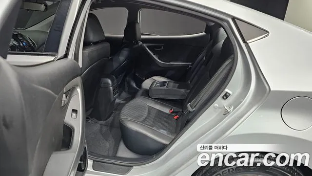 Hyundai Elantra 2015 thumb 10