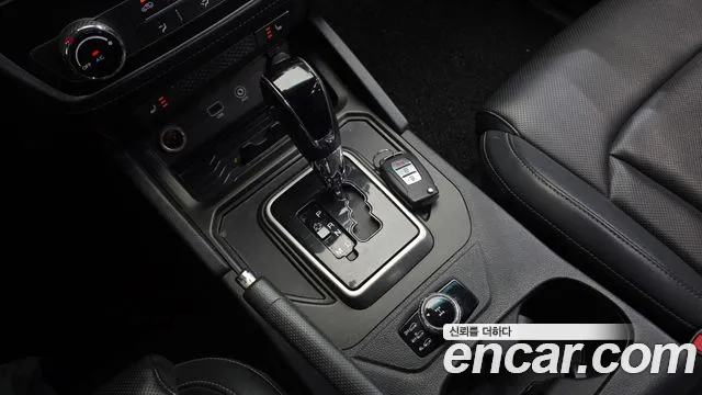 KGM Rexton 2018 thumb 4