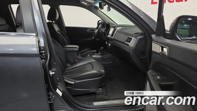 KGM Rexton 2018 thumb 7