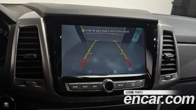 KGM Rexton 2018 thumb 12