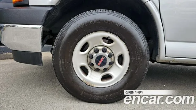 GMC Savana 2020 thumb 2