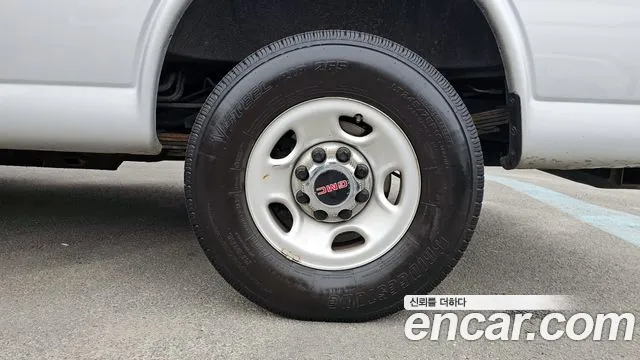 GMC Savana 2020 thumb 8