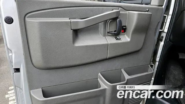 GMC Savana 2020 thumb 4