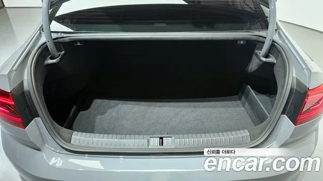 Volkswagen Passat GT 2022 thumb 10