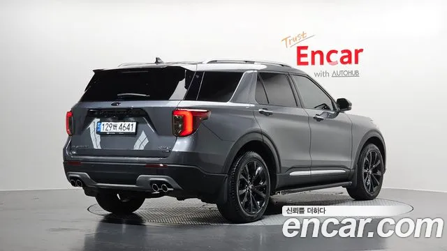 Ford Explorer 2021 thumb 12