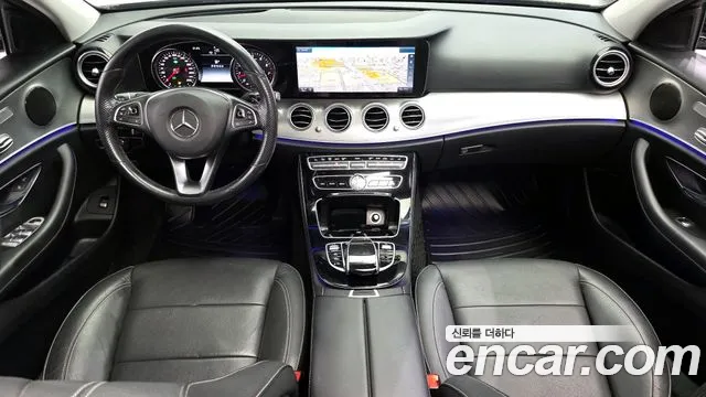 Mercedes-Benz E-Class 2017 thumb 9