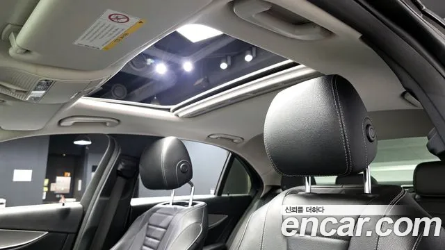 Mercedes-Benz E-Class 2017 thumb 7