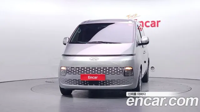 Hyundai Staria 2023 thumb 10