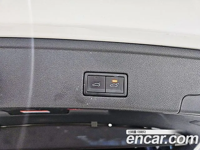 Volkswagen 3 2023 thumb 9