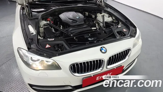 BMW 5 серии 2015 thumb 3