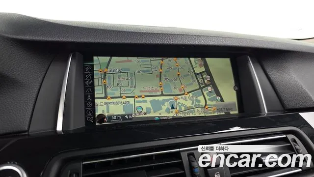 BMW 5 серии 2015 thumb 9