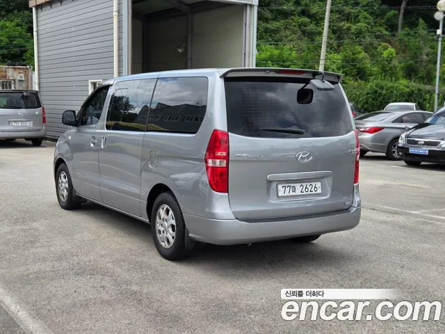 Hyundai Staria 2012 thumb 10