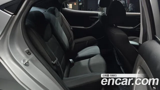 Hyundai Avante 2012 thumb 6
