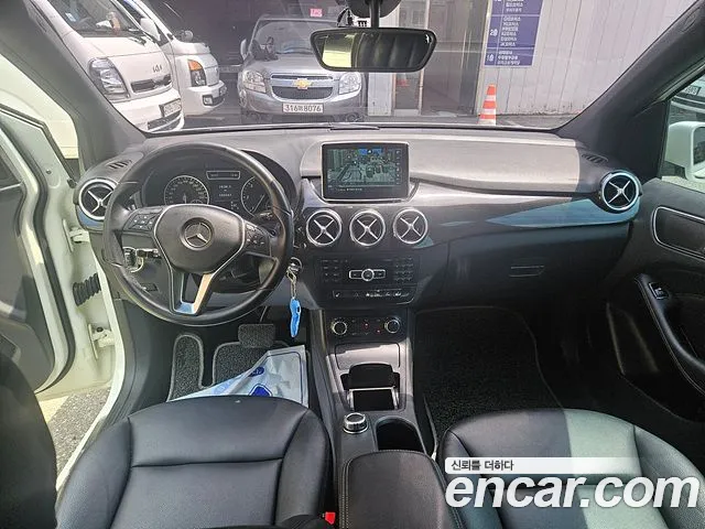 Mercedes-Benz B-Class 2014 thumb 2