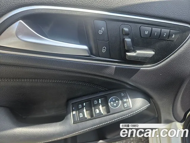 Mercedes-Benz B-Class 2014 thumb 7