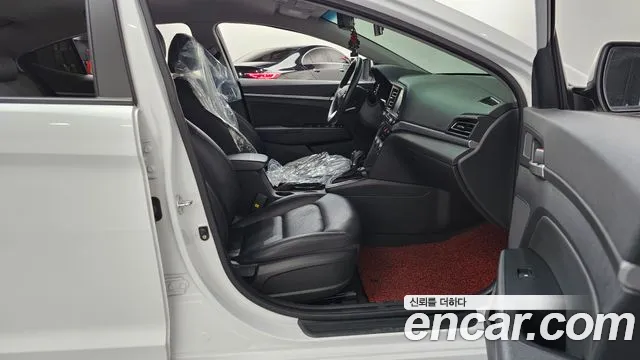Hyundai Elantra 2018 thumb 11