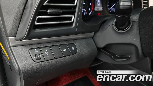 Hyundai Elantra 2018 thumb 12