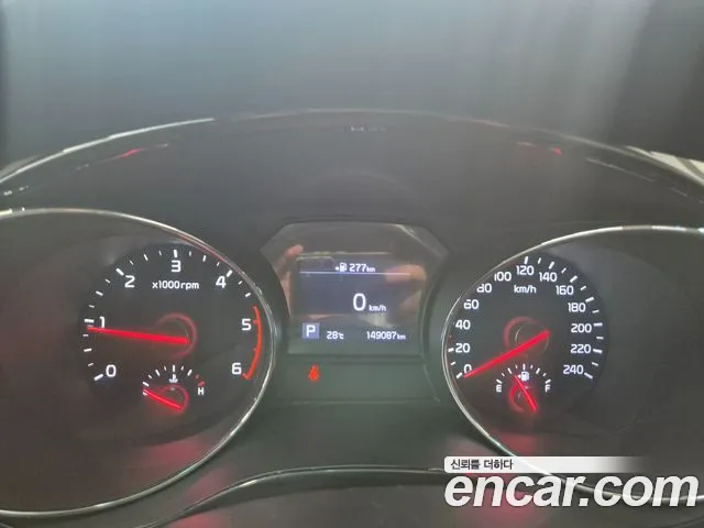 Kia Carnival 2019 thumb 2