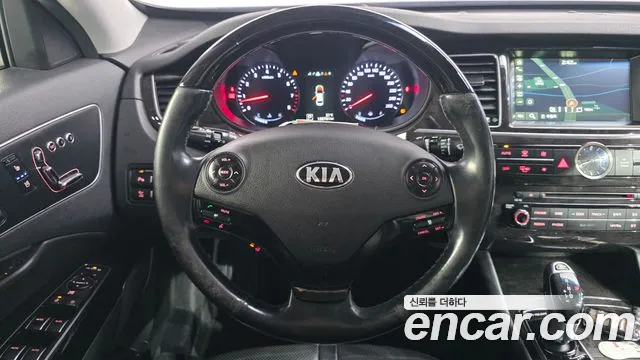 Kia K9 2017 thumb 12