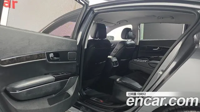 Kia K9 2017 thumb 11