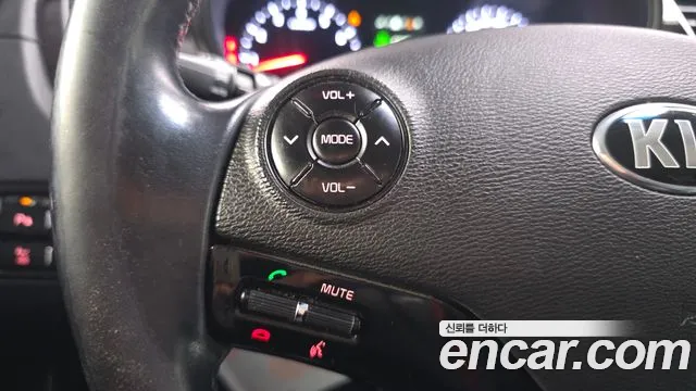 Kia K9 2017 thumb 8
