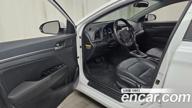 Hyundai Avante 2016 thumb 10
