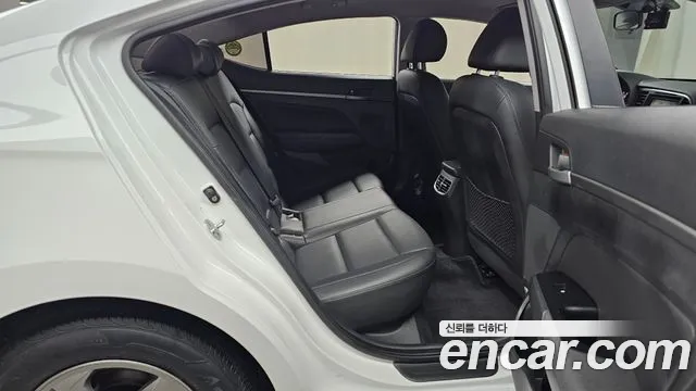 Hyundai Avante 2016 thumb 11
