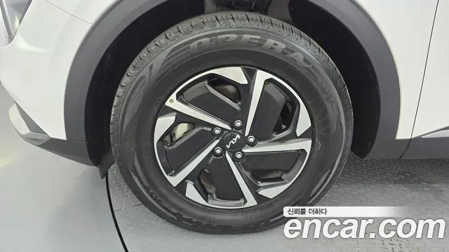 Kia Hybrid 2022 thumb 5