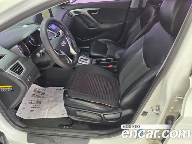 Hyundai Avante 2011 thumb 5