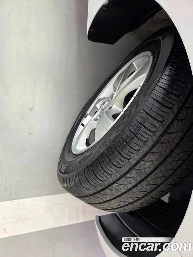 Hyundai Avante 2011 thumb 7