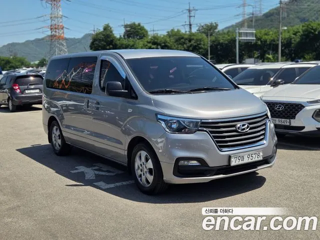Hyundai Staria 2018 thumb 9